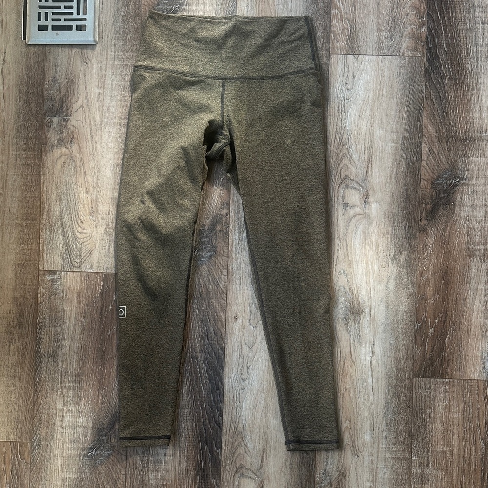 FLEO Heathered Armg Green Leggings - size M